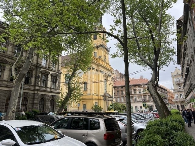 Eladó téglalakás, Budapesten, VI. kerületben 148.985 M Ft