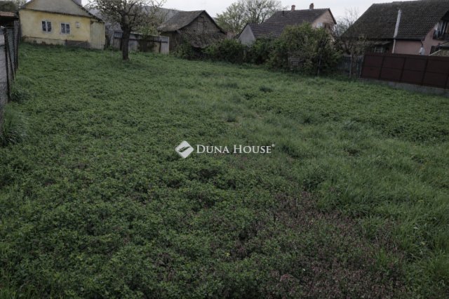 Eladó telek, Baján 19 M Ft / költözzbe.hu