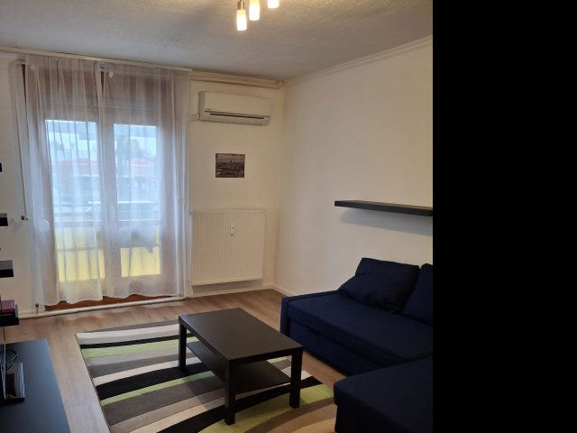 Kiadó panellakás, albérlet, Pécsett, Endresz György utcában