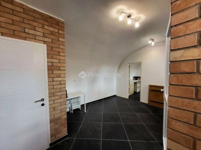 Eladó téglalakás, Budapesten, VIII. kerületben 51 M Ft, 1 szobás