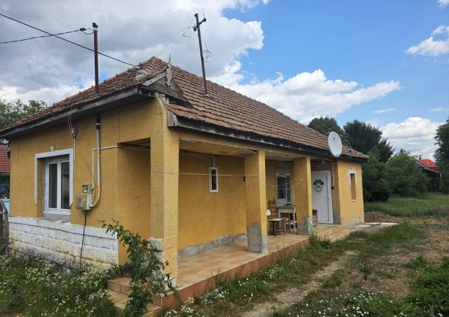 Eladó családi ház, Rakamazon 6.9 M Ft, 2 szobás