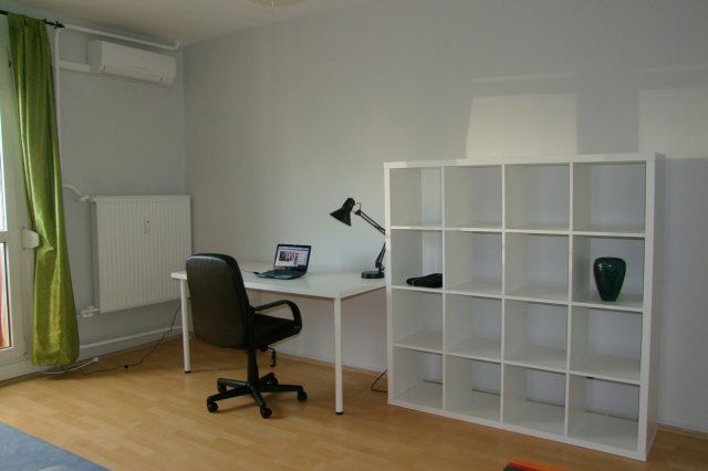 Kiadó panellakás, albérlet, Pécsett, Szigeti úton 160 E Ft / hó