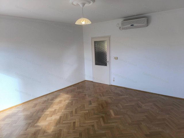 Kiadó téglalakás, albérlet, Szolnokon 140 E Ft / hó, 2 szobás