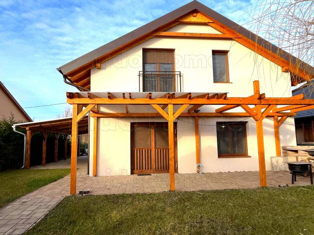 Eladó családi ház, Balatonmáriafürdőn 259 M Ft, 15 szobás