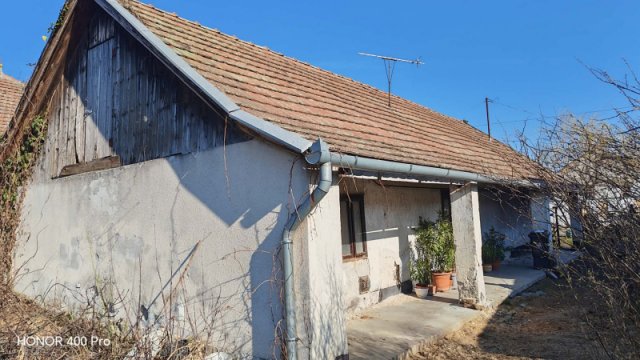 Eladó családi ház, Monoron 36 M Ft, 1+1 szobás