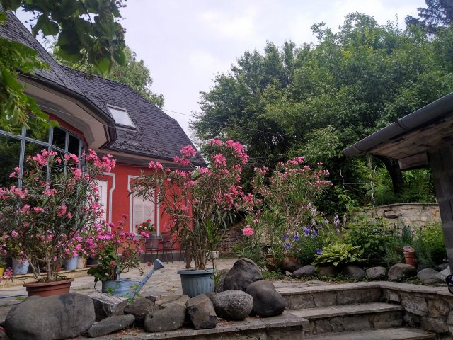 Eladó családi ház, Szekszárdon 94.9 M Ft, 5 szobás