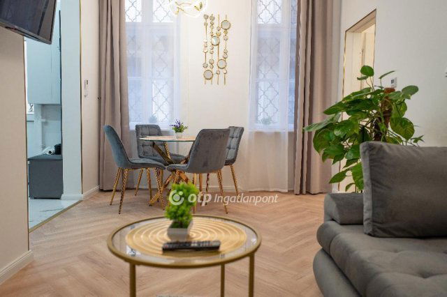 Eladó téglalakás, Budapesten, VI. kerületben 79.9 M Ft