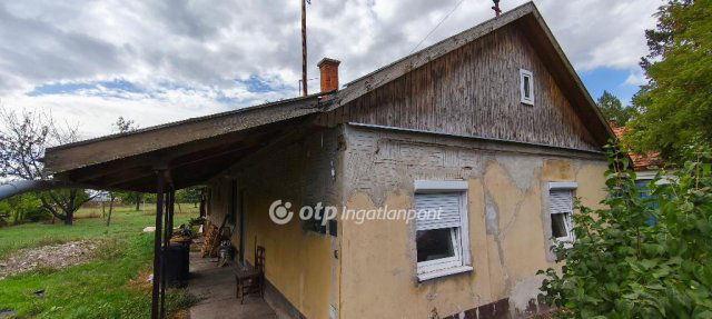Eladó családi ház, Újszászon 15.9 M Ft, 3 szobás