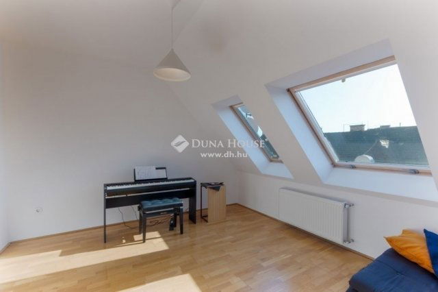 Eladó téglalakás, Budapesten, VI. kerületben 155 M Ft, 4 szobás