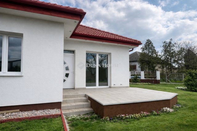 Eladó ikerház, Bagon 88.9 M Ft, 3 szobás / költözzbe.hu