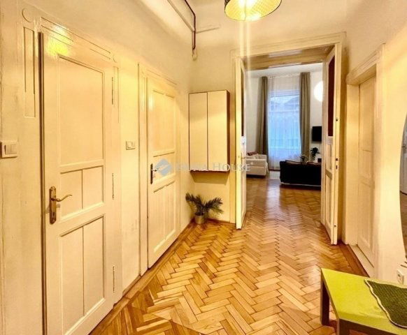 Eladó téglalakás, Budapesten, VI. kerületben 150 M Ft, 4 szobás