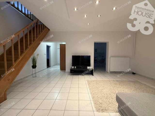 Eladó családi ház, Kerekegyházán 84.99 M Ft, 5 szobás