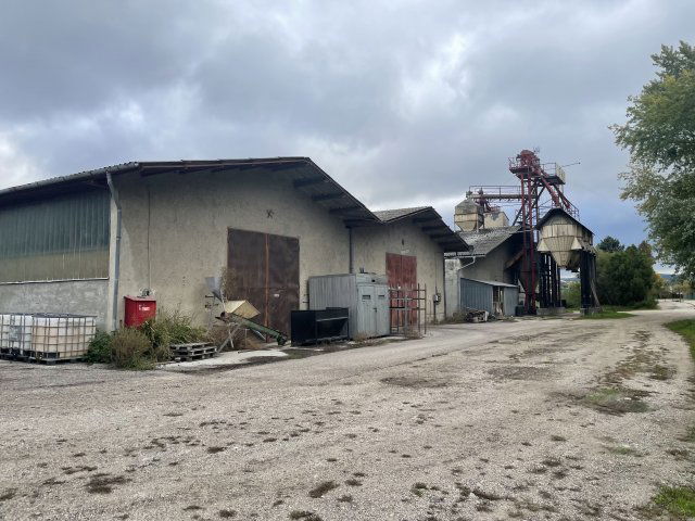 Eladó ipari ingatlan, Ajkán 511.39 M Ft / költözzbe.hu