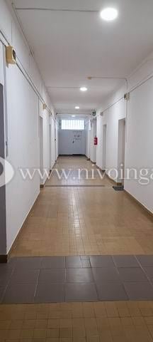 Kiadó üzlethelyiség, Veszprémben 101 E Ft / hó, 1 szobás