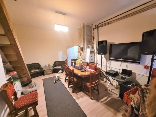 Eladó családi ház, Szigetszentmiklóson 149 M Ft, 5 szobás