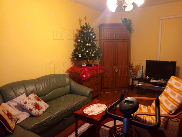 Eladó panellakás, Móron 46.9 M Ft, 3 szobás