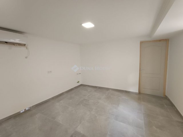 Eladó családi ház, Tápiószentmártonon 36.9 M Ft, 3 szobás