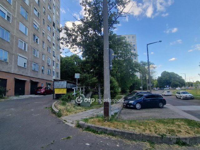 Eladó panellakás, Miskolcon 21.5 M Ft, 2 szobás