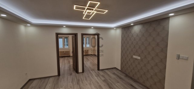 Kiadó téglalakás, albérlet, Debrecenben, Piac utcában, 3 szobás