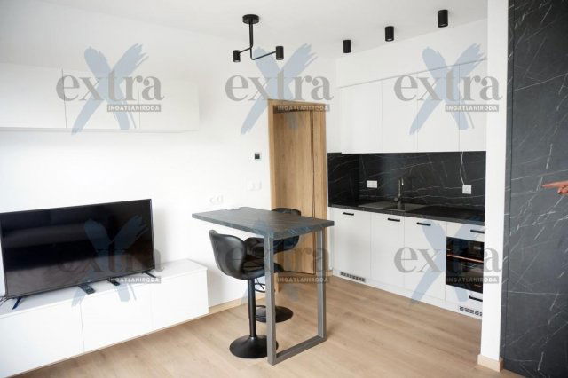 Kiadó téglalakás, albérlet, Szegeden 210 E Ft / hó, 2 szobás