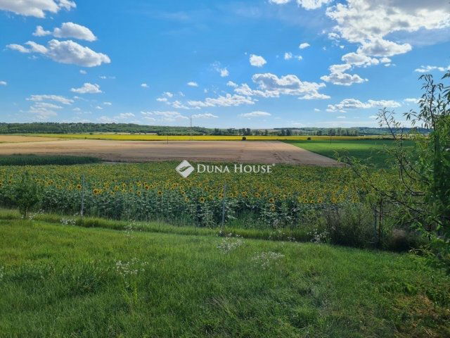 Eladó családi ház, Balatonszabadiban 65 M Ft, 5 szobás