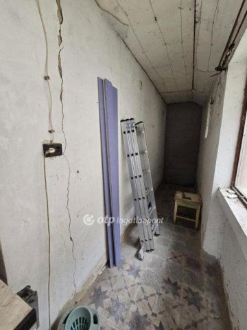 Eladó családi ház, Pápán 25.9 M Ft, 3 szobás