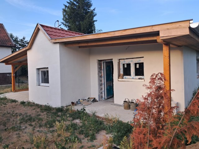 Eladó nyaraló, Debrecenben, Méhkas utcában 28 M Ft, 2 szobás