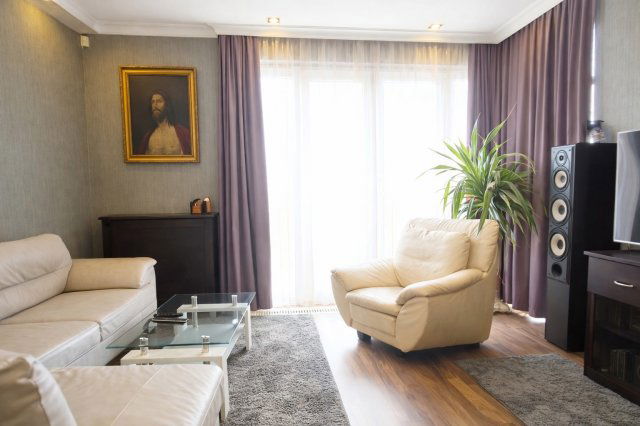 Eladó családi ház, Leányfaluban 169.9 M Ft, 4+1 szobás