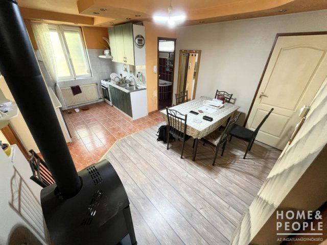 Eladó családi ház, Szatymazon 29.9 M Ft, 3 szobás