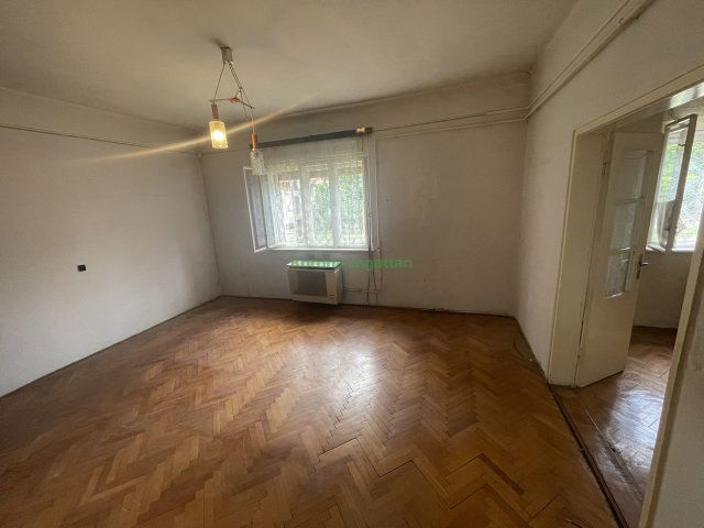 Eladó ikerház, Nyíregyházán 40 M Ft, 2 szobás