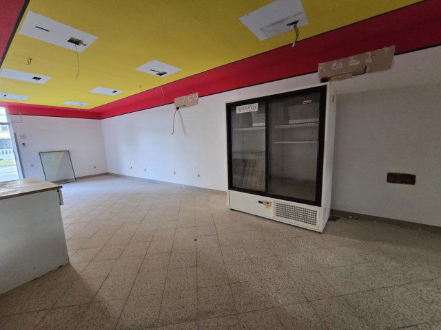 Eladó üzlethelyiség, Kaposszekcsőn 18.9 M Ft, 3 szobás