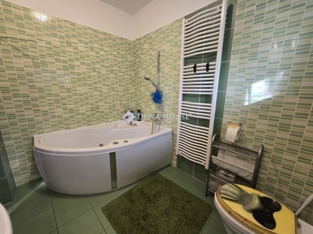 Eladó családi ház, Cserkúton 88.9 M Ft, 2+1 szobás