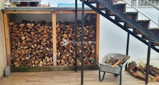 Eladó családi ház, Piliscsabán 149 M Ft, 6 szobás