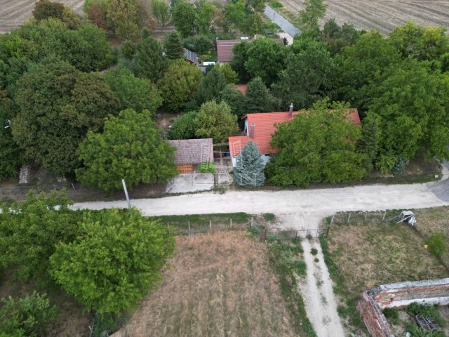 Eladó családi ház, Csornán 169 M Ft, 4 szobás