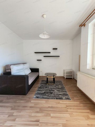 Eladó téglalakás, Szolnokon 37.9 M Ft, 1+1 szobás