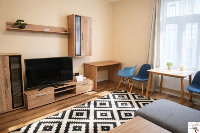 Eladó téglalakás, Pécsett 46.9 M Ft, 1+1 szobás