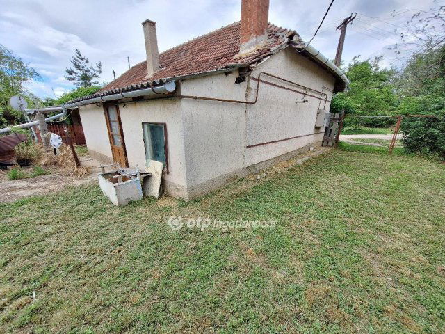 Eladó családi ház, Nagyréven 8 M Ft, 3 szobás