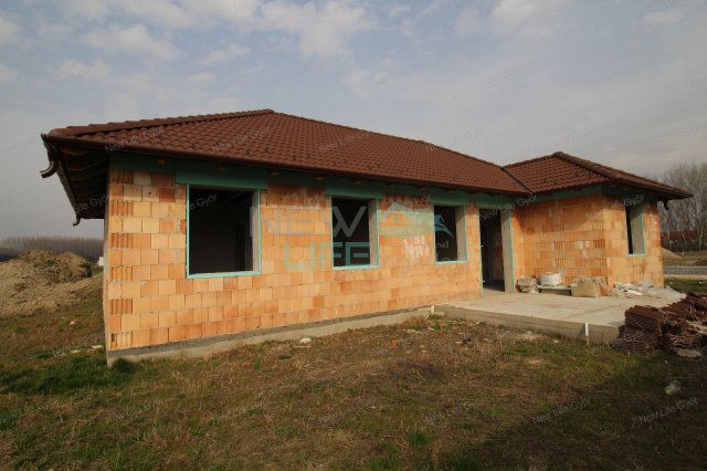 Eladó családi ház, Győrladaméren 93 M Ft, 3 szobás