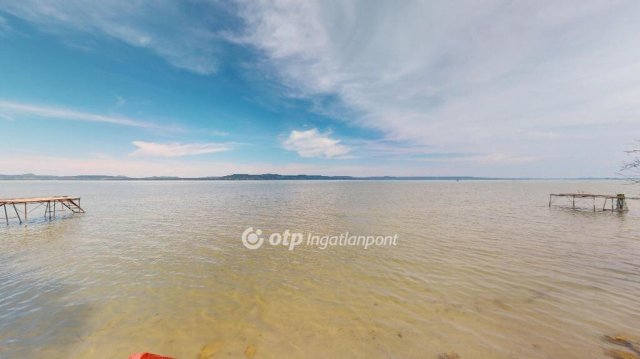 Eladó családi ház, Balatonbogláron 1190 M Ft, 7 szobás