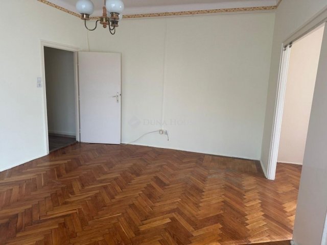 Eladó téglalakás, Kecskeméten 32.9 M Ft, 2 szobás