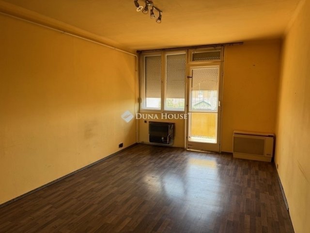 Eladó téglalakás, Debrecenben 42.9 M Ft, 2 szobás