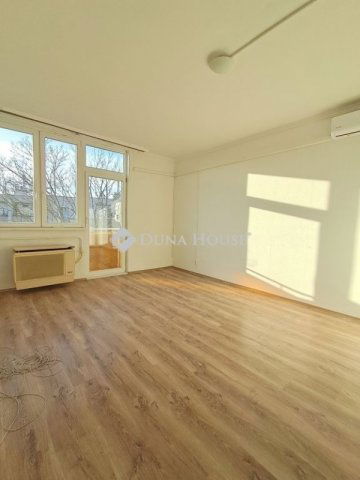 Eladó téglalakás, Debrecenben 45 M Ft, 2 szobás