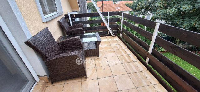 Eladó téglalakás, Nagykovácsiban 110 M Ft, 2+1 szobás