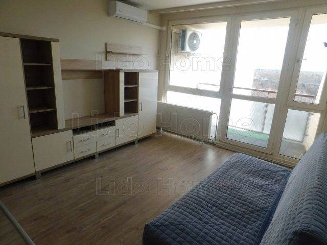 Kiadó panellakás, albérlet, Siófokon 230 E Ft / hó, 3 szobás