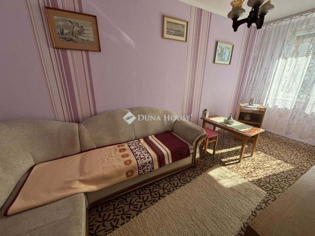 Eladó panellakás, Kecskeméten 44.9 M Ft, 2 szobás