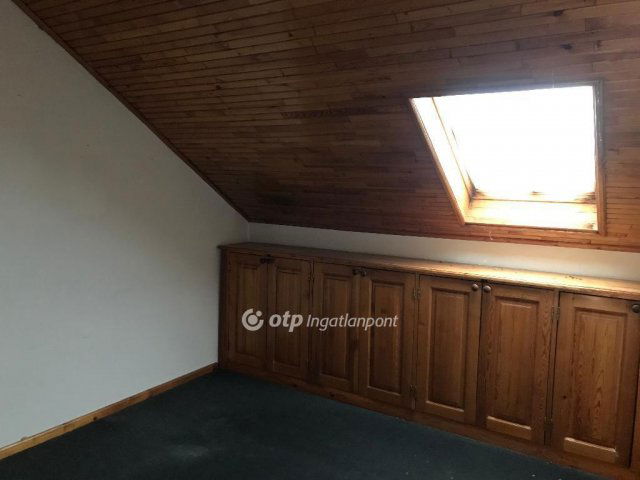Kiadó ipari ingatlan, Komlón 399 E Ft / hó / költözzbe.hu