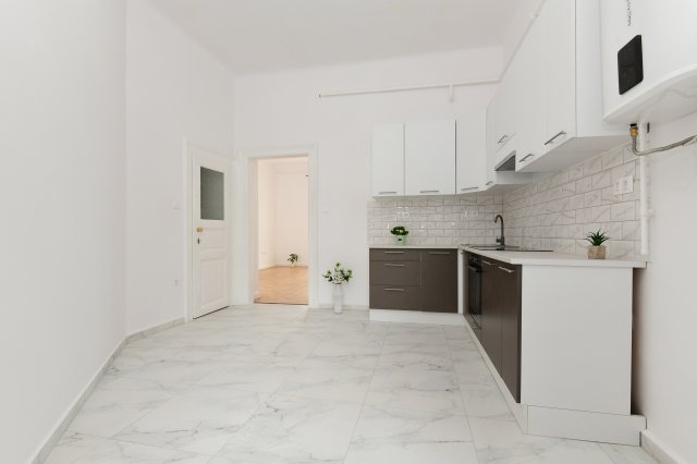 Eladó téglalakás, Budapesten, XIII. kerületben, Dévényi úton