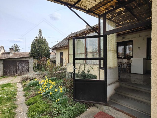 Eladó családi ház, Bólyban 29 M Ft, 5 szobás