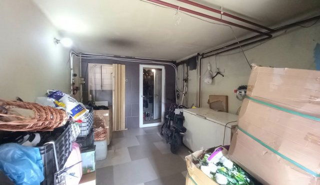 Eladó családi ház, Dunakeszin, Fő úton 157 M Ft, 6+2 szobás