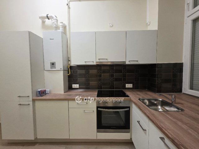 Eladó téglalakás, Budapesten, VIII. kerületben 79.2 M Ft